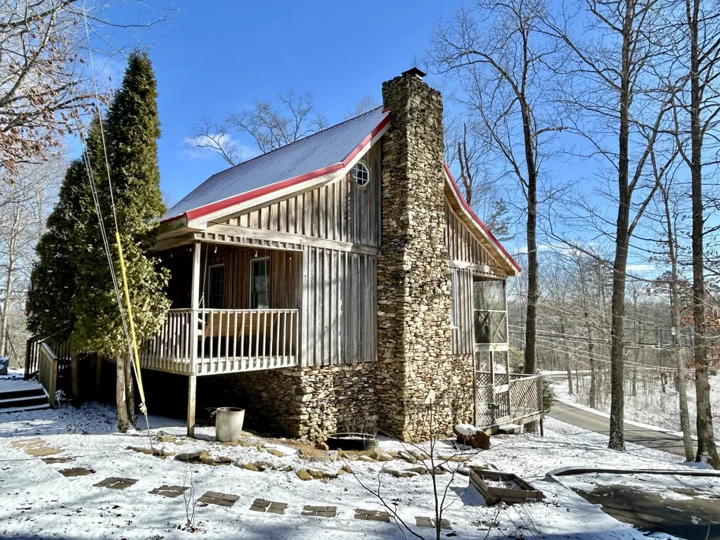 79 Tranquility Place Burnside KY 42519