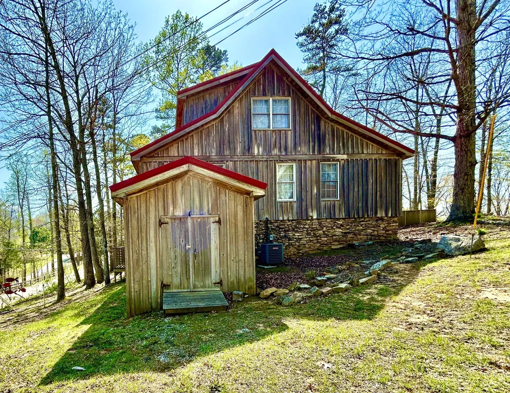79 Tranquility Place Burnside KY 42519