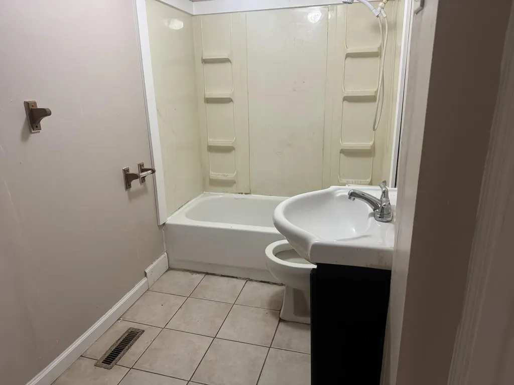 1604 Alton Road Lawrenceburg KY 40342