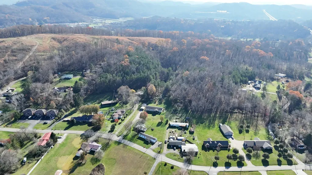 1745 5th Street Road Corbin KY 40701