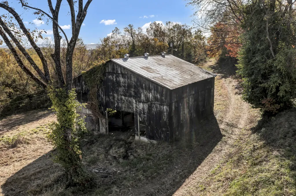 611 High Street Owingsville KY 40360