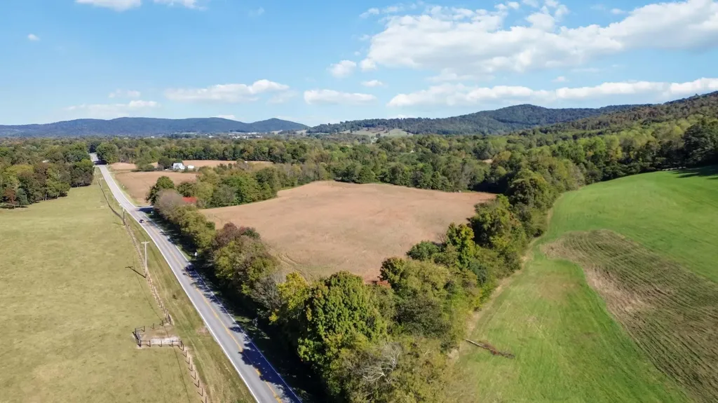 732 Highway 558 Albany KY 42602