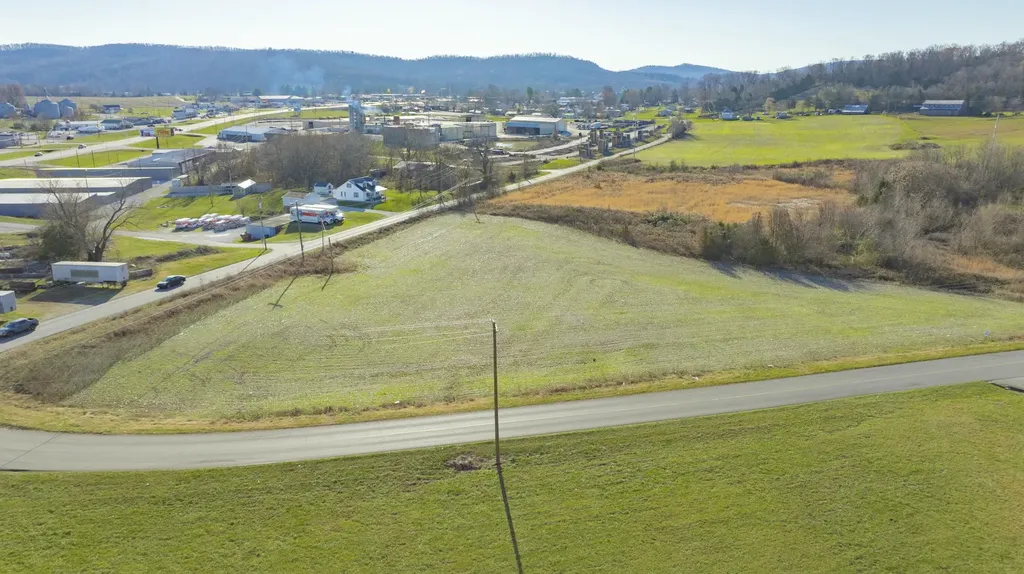 006 Rolling Hills Boulevard Monticello KY 42633