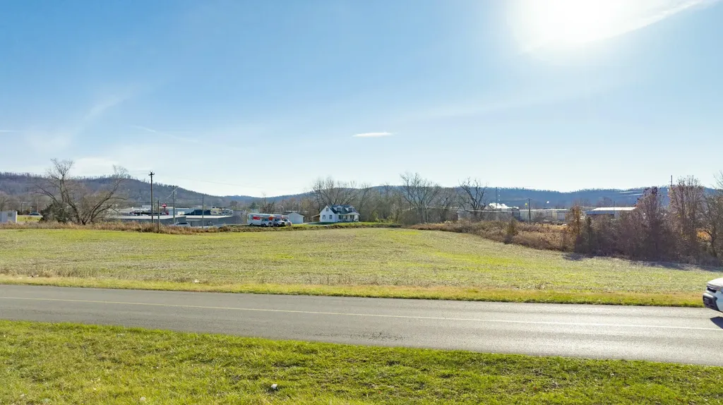 006 Rolling Hills Boulevard Monticello KY 42633