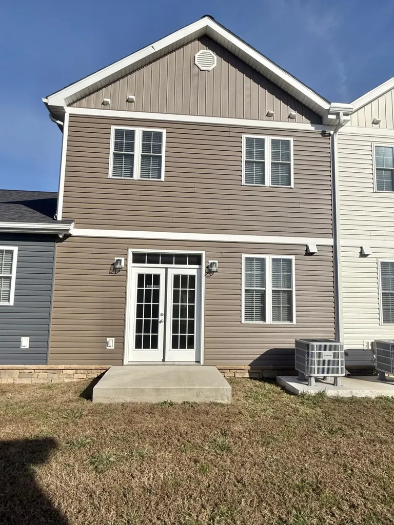 105 Bluegrass Way Grayson KY 41143