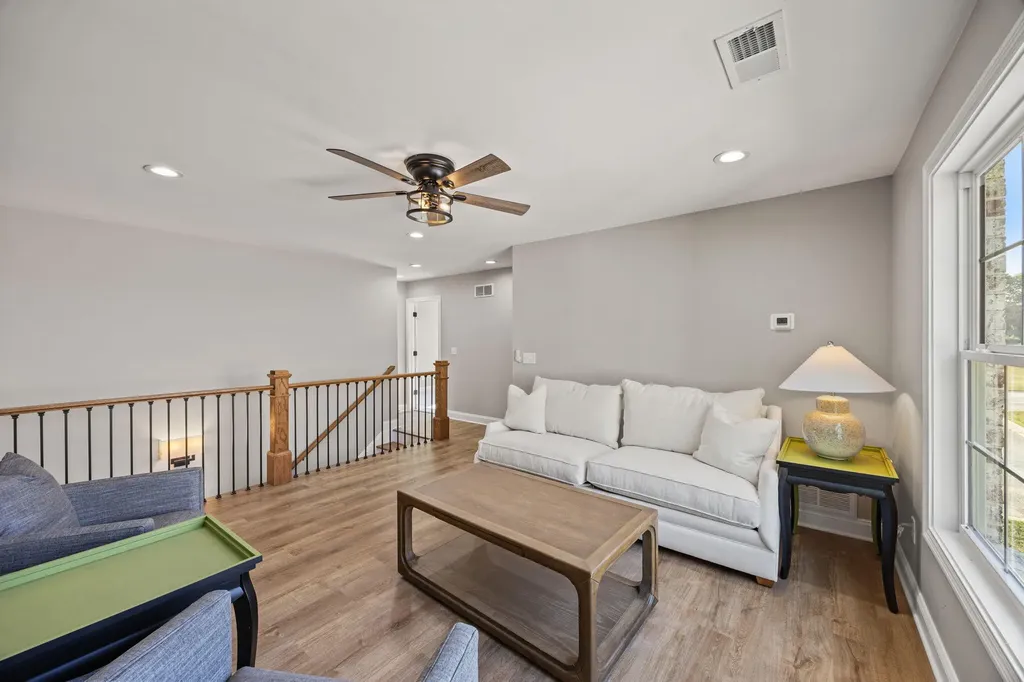232 Sugartree Lane Versailles KY 40383