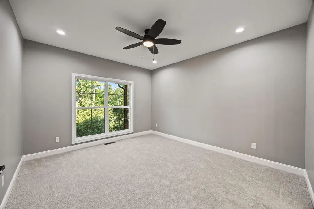 232 Sugartree Lane Versailles KY 40383