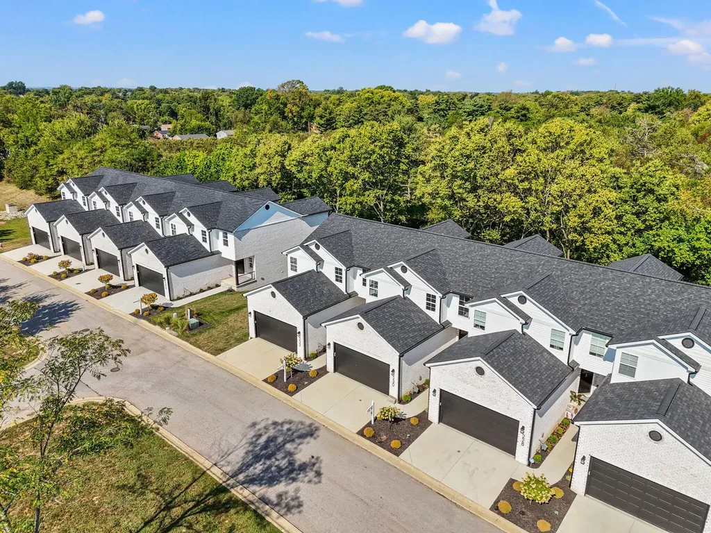 232 Sugartree Lane Versailles KY 40383