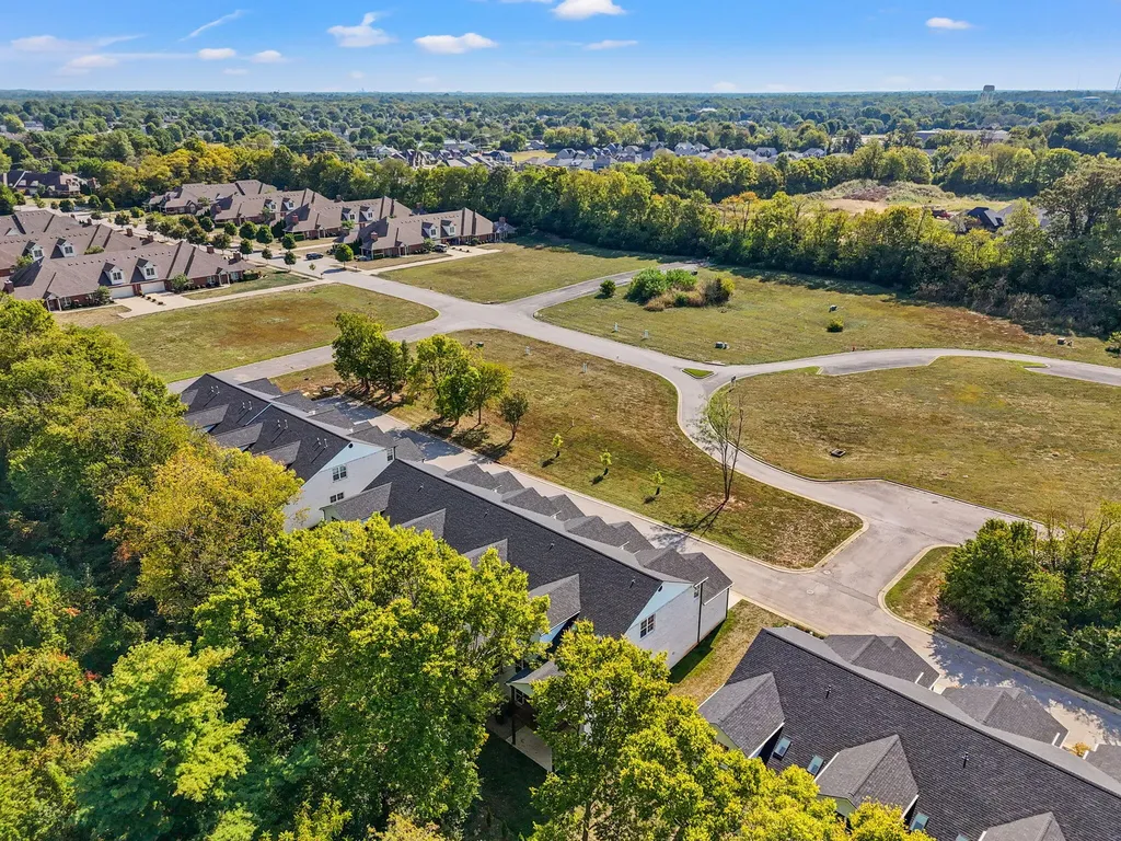 232 Sugartree Lane Versailles KY 40383