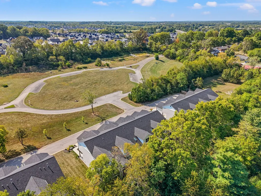 232 Sugartree Lane Versailles KY 40383
