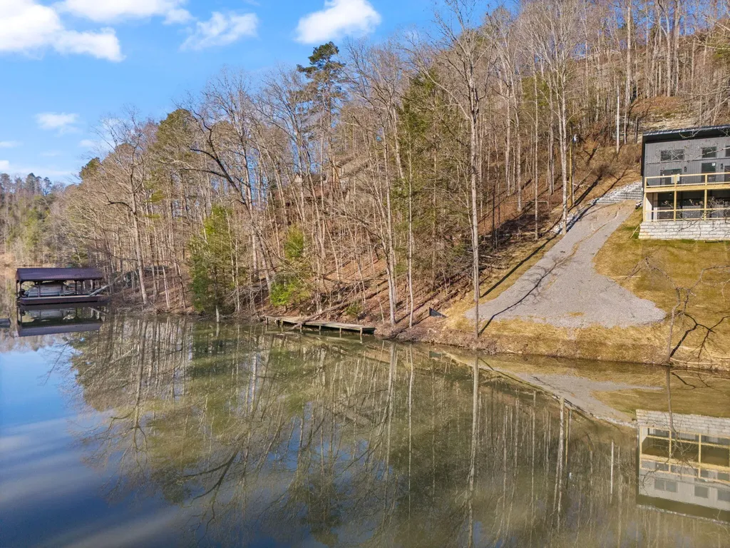 649 Cliffs Edge Road East Bernstadt KY 40729