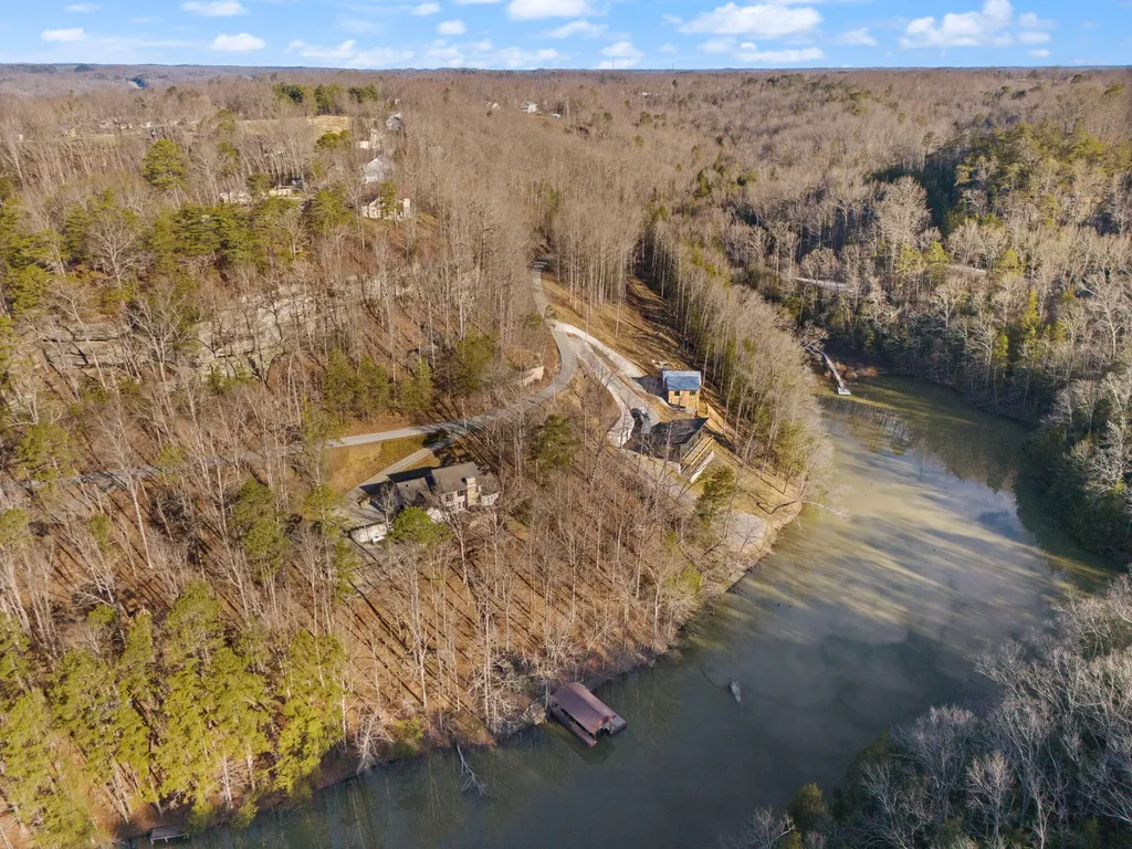 649 Cliffs Edge Road East Bernstadt KY 40729