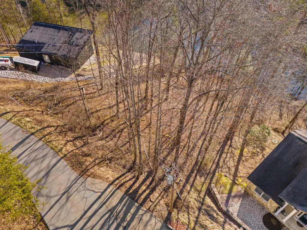 649 Cliffs Edge Road East Bernstadt KY 40729