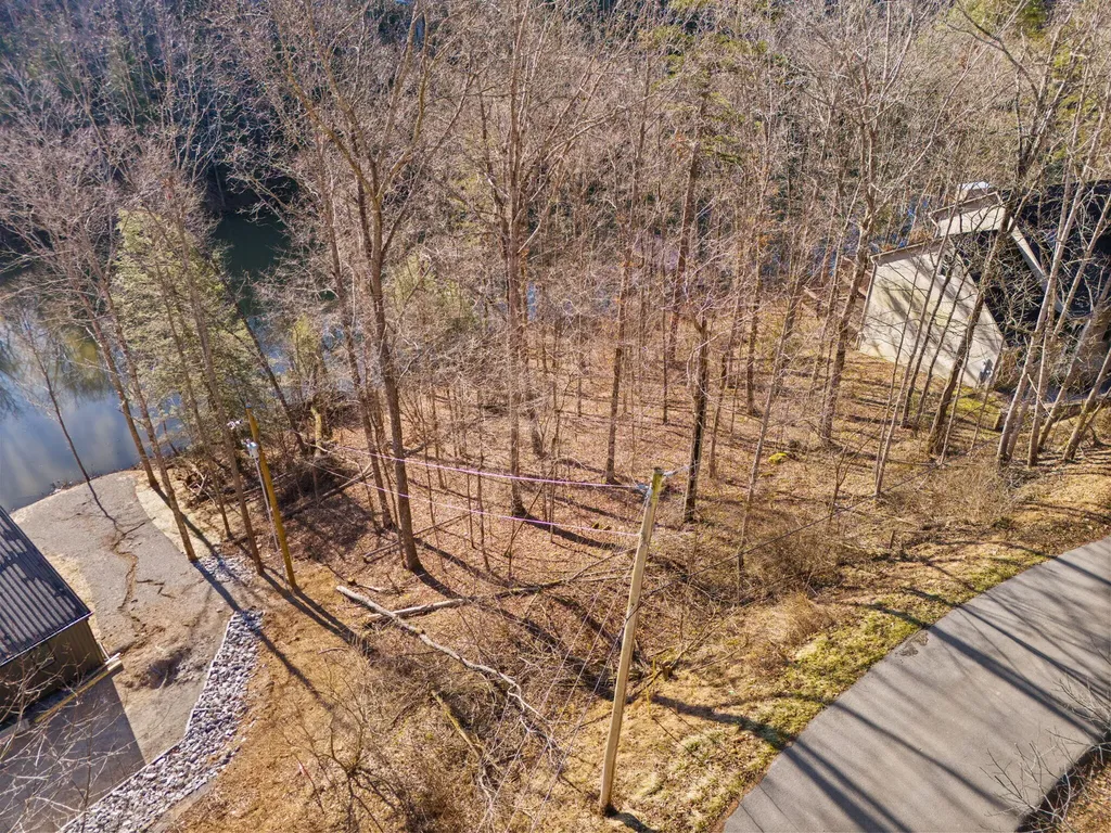 649 Cliffs Edge Road East Bernstadt KY 40729
