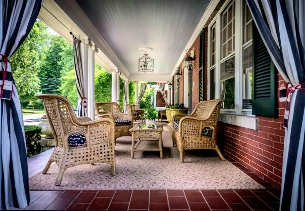 102 E Lexington Avenue Danville KY 40422