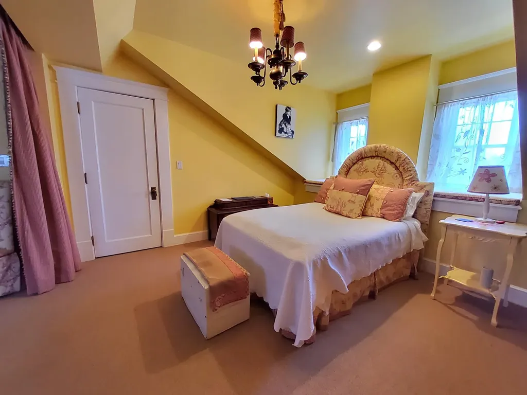 102 E Lexington Avenue Danville KY 40422