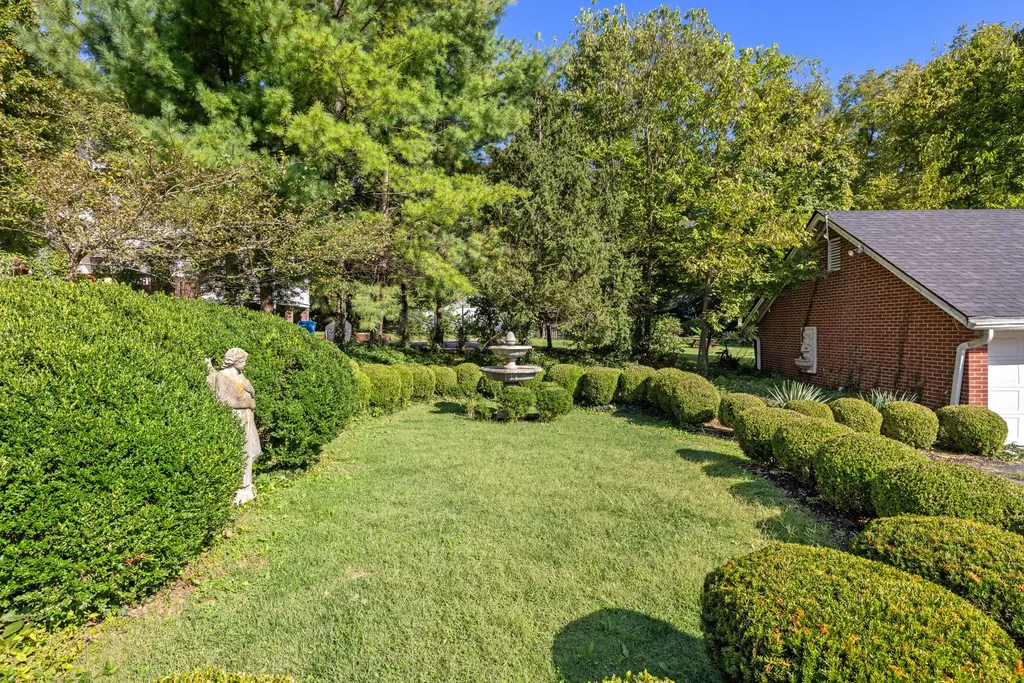 102 E Lexington Avenue Danville KY 40422