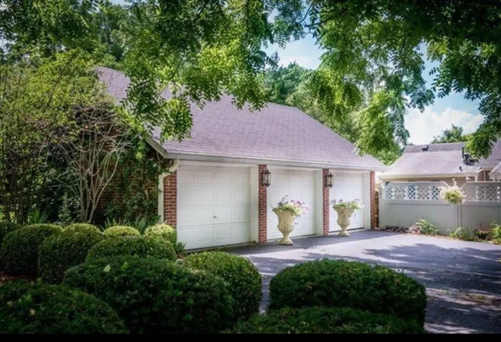 102 E Lexington Avenue Danville KY 40422