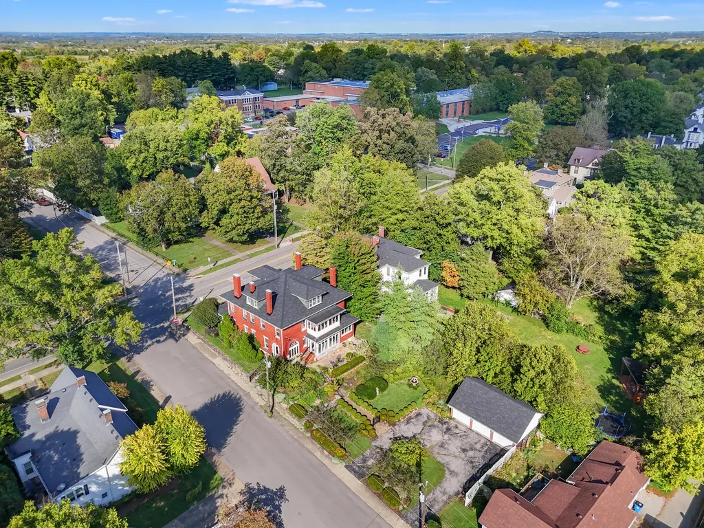 102 E Lexington Avenue Danville KY 40422