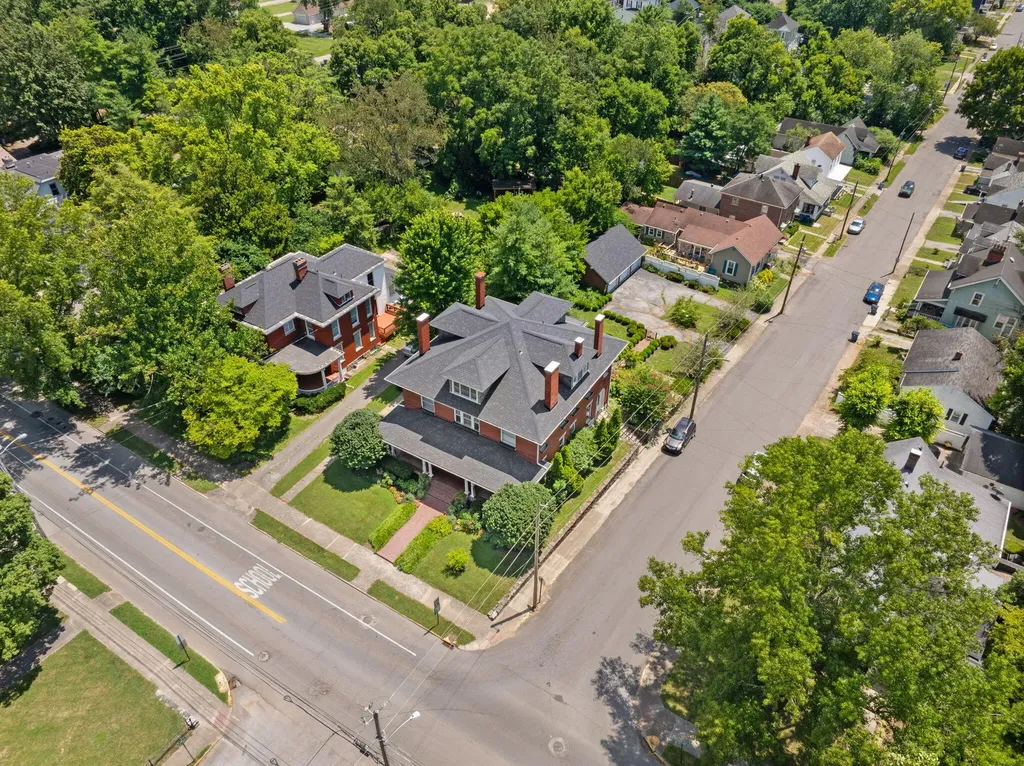 102 E Lexington Avenue Danville KY 40422
