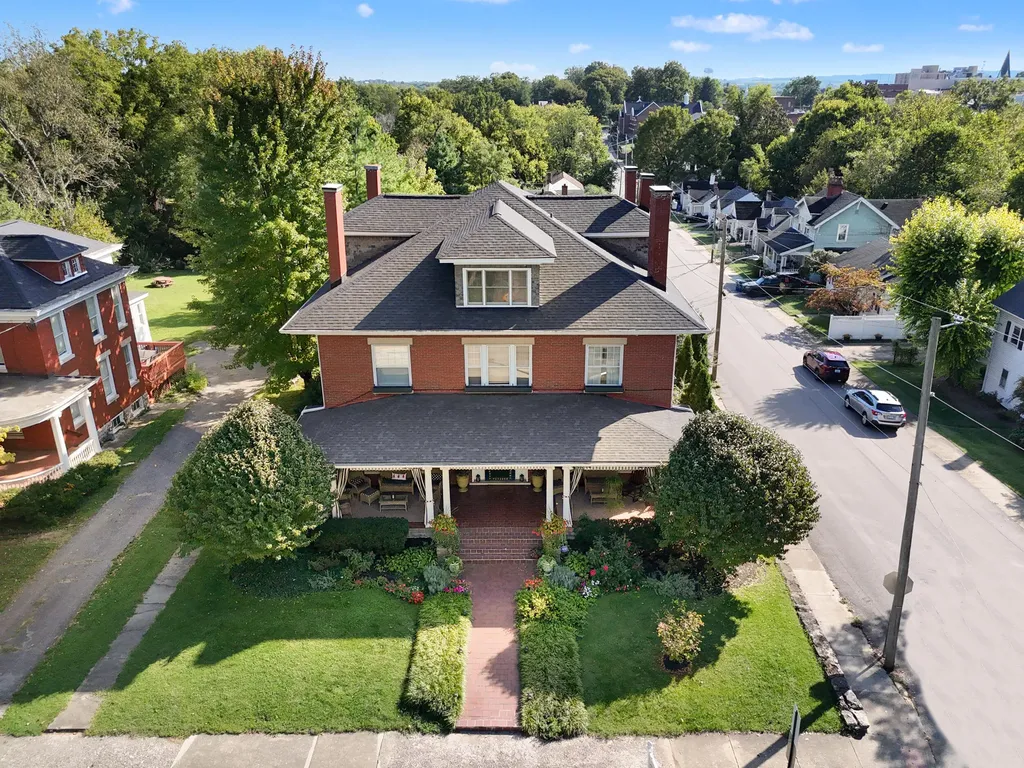 102 E Lexington Avenue Danville KY 40422