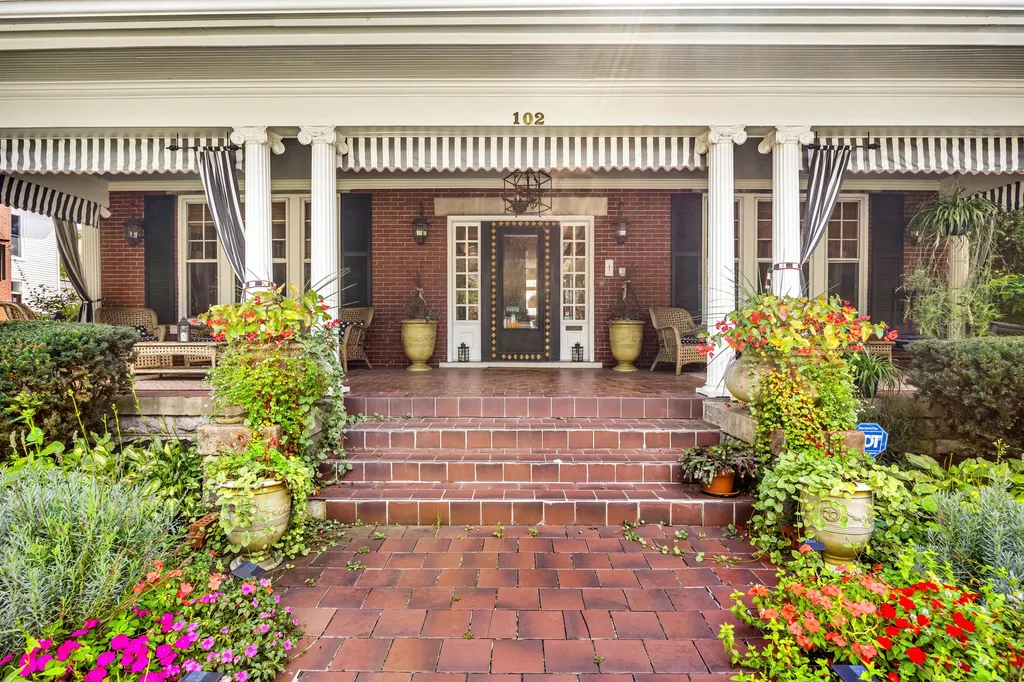 102 E Lexington Avenue Danville KY 40422
