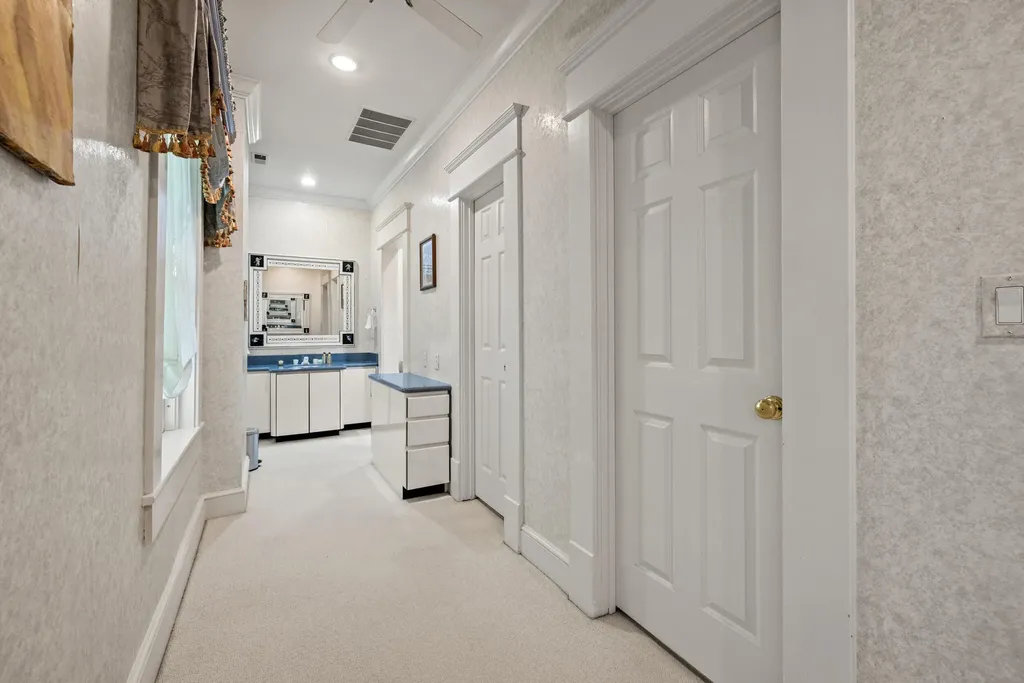 102 E Lexington Avenue Danville KY 40422