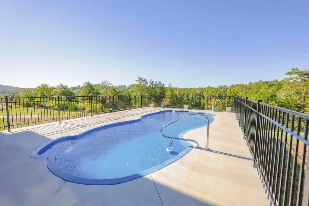 269 Canterbury Bronston KY 42518