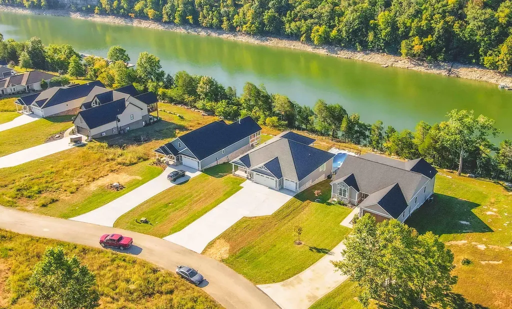 269 Canterbury Bronston KY 42518