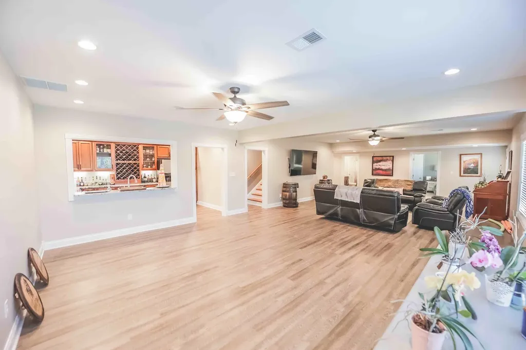 269 Canterbury Bronston KY 42518