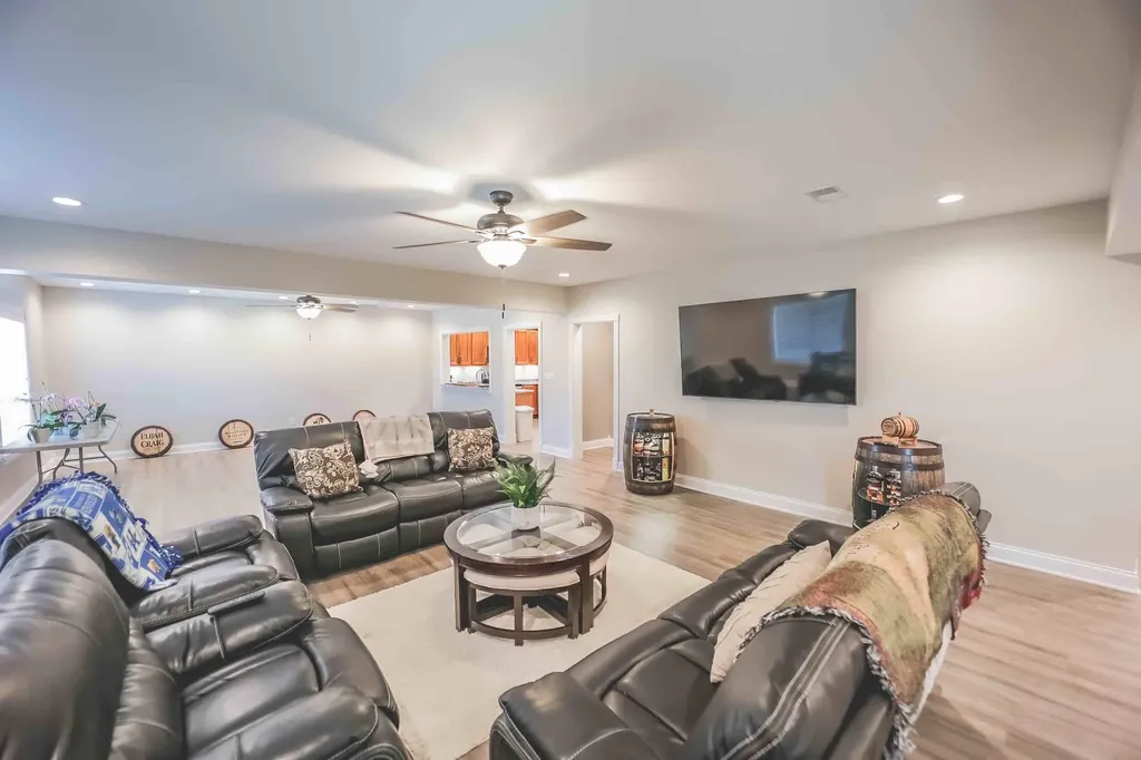 269 Canterbury Bronston KY 42518
