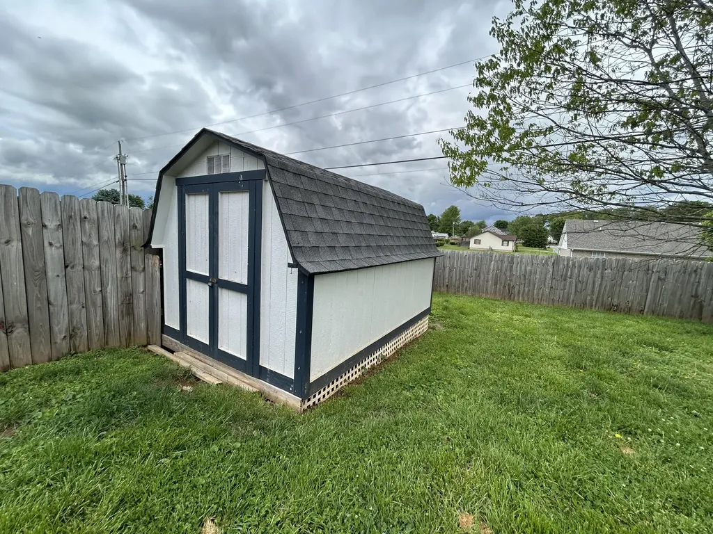 1692 Patterson Branch Road Somerset KY 42503