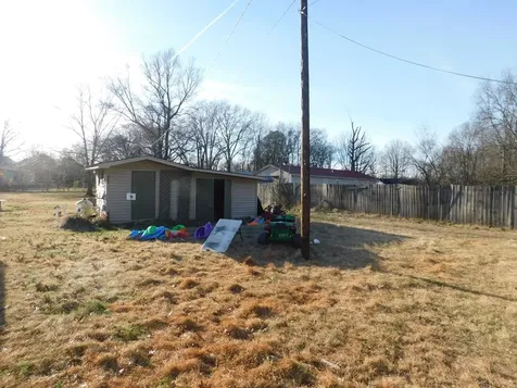 221 N Ewing Street Guthrie KY 42234