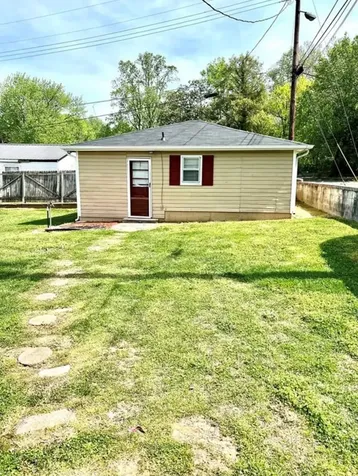 1604 E 9th Hopkinsville KY 42240