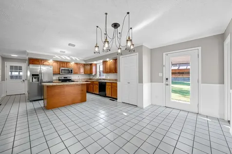 201 Oriole Drive Hopkinsville KY 42240