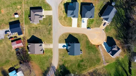 16 Dixie Bee Court Trenton KY 42286