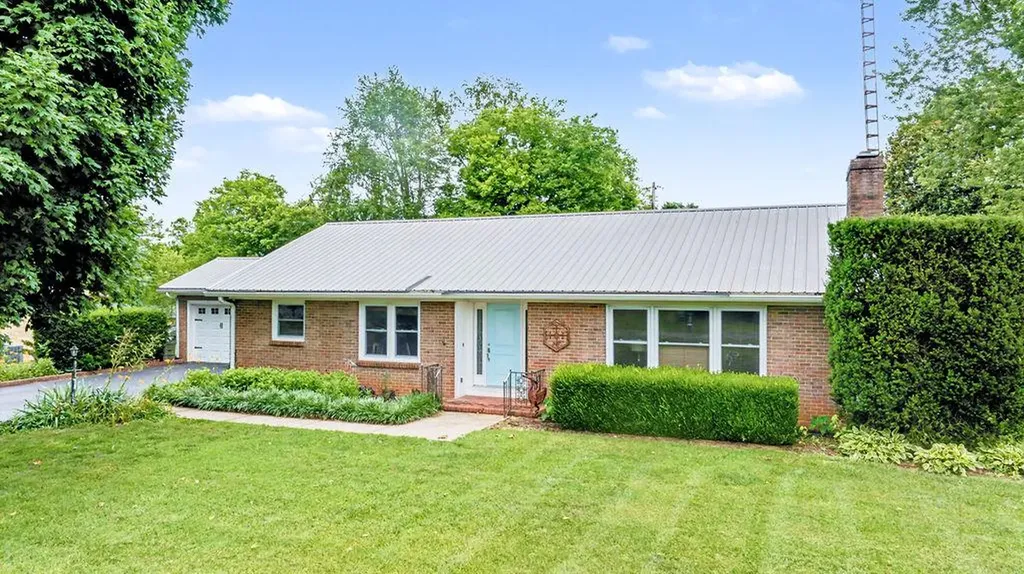 3614 Lafayette Road Hopkinsville KY 42220