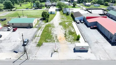 2332(4) Fort Campbell Boulevard Hopkinsville KY 42240