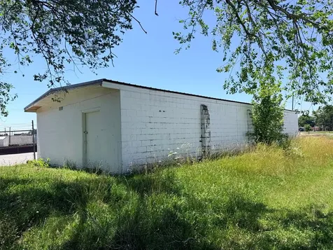 2332(4) Fort Campbell Boulevard Hopkinsville KY 42240