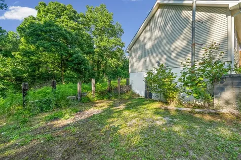 6190 Mt. Zoar Latham Road Hopkinsville KY 42240