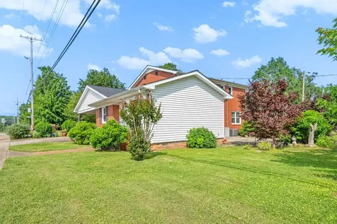 1701 Parkview Drive Hopkinsville KY 42240
