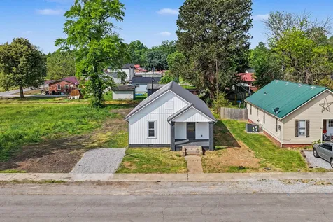 219 Cherry Guthrie KY 42234