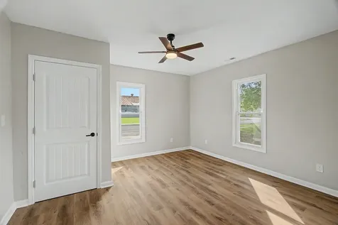 219 Cherry Guthrie KY 42234