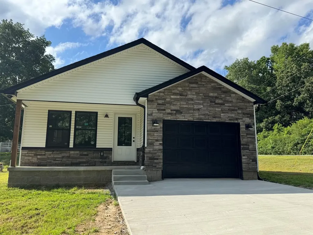 296 Hillview Drive Cadiz KY 42211