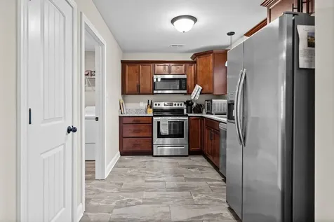 143 Ambridge Oak Grove KY 42262