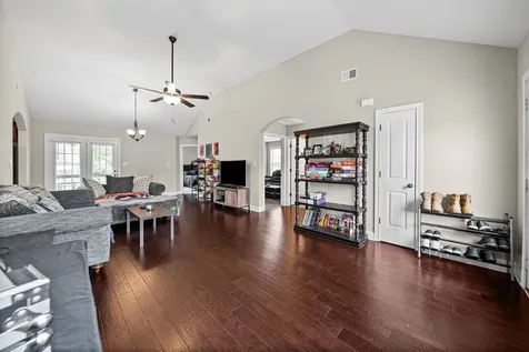 143 Ambridge Oak Grove KY 42262