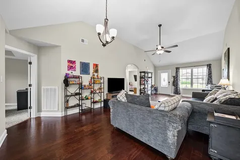143 Ambridge Oak Grove KY 42262