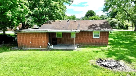 1900 E 1 Street Extention Hopkinsville KY 42240
