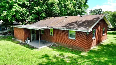 1900 E 1 Street Extention Hopkinsville KY 42240