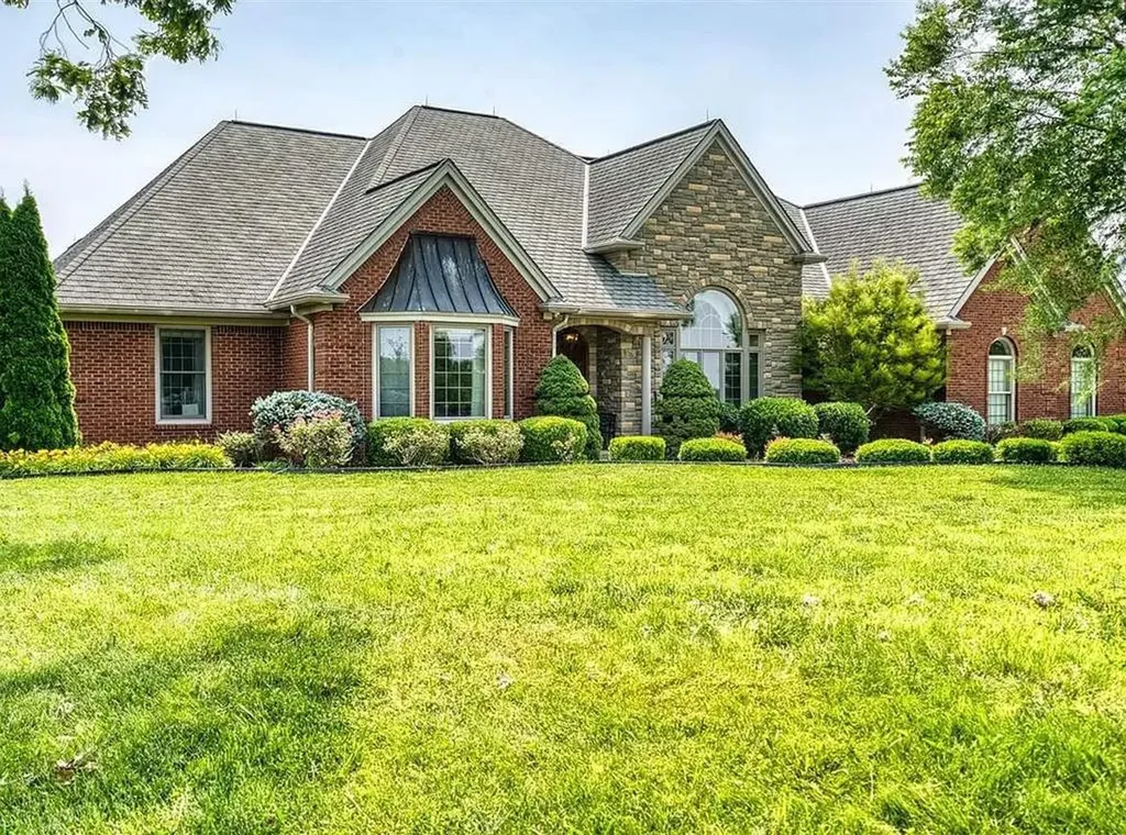 122 Fairway Acres Drive Dunmor KY 42239